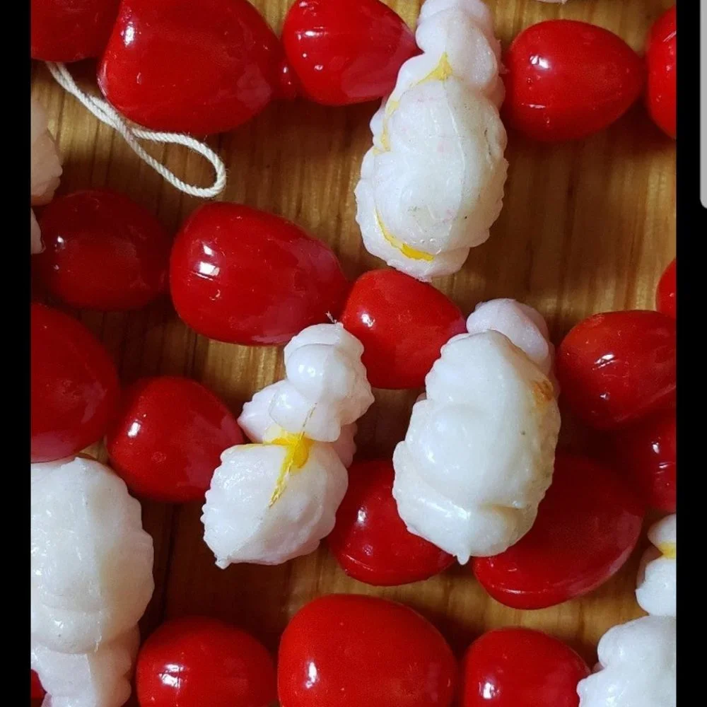 Vintage Retro Popcorn Red Hots Christmas Garland